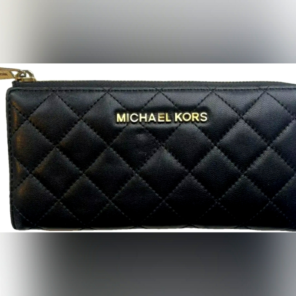 MICHAEL KORS MK black jet set quilted accordion wallet